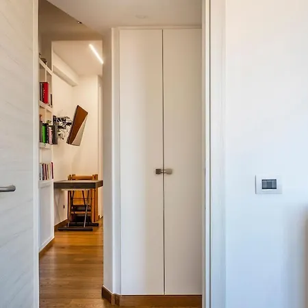 Apartment Elegant Family 5 Min From Metro Station Rom